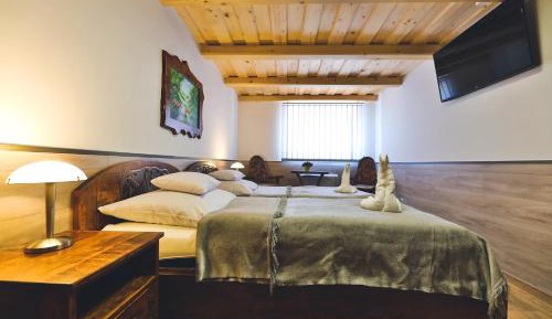 Double or Twin Room with Bathroom