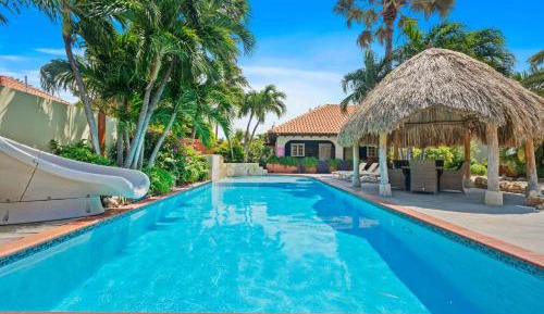 Six-Bedroom Villa 