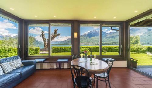 Three-Bedroom Apartment with Lake View