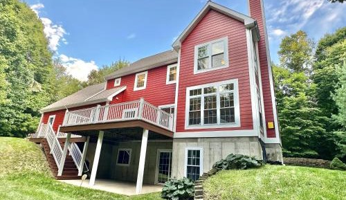 Three-Bedroom Holiday Home 