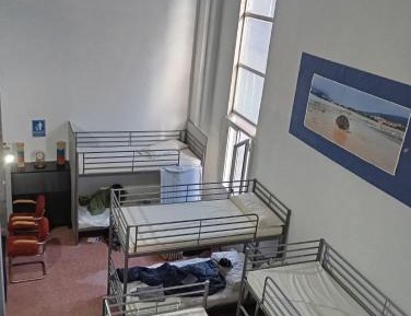 Single Bed in Mixed Dormitory Room