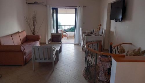 Three-Bedroom Deluxe Apartment