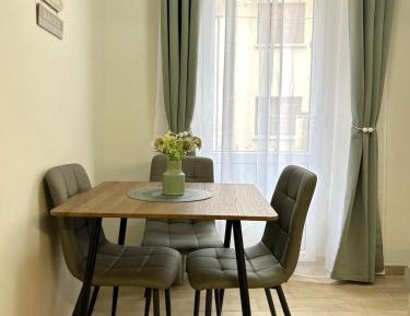 One-Bedroom Apartment with Balcony