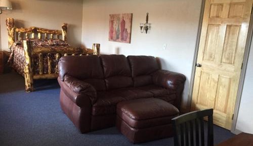 Deluxe Queen Room