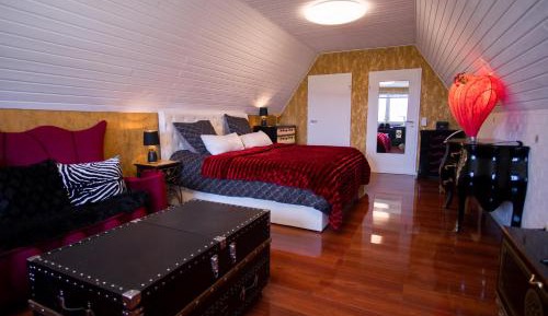 Double Room with Private Bathroom