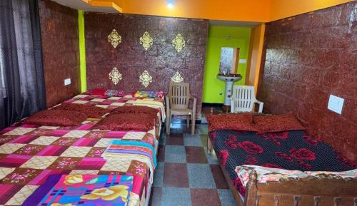 Mixed Dormitory Room