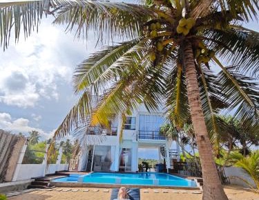 Villa - Beach Front