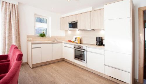 Three-Bedroom Apartment with Balcony