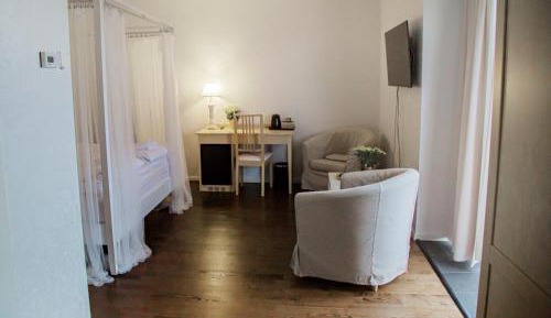 Mini Suite