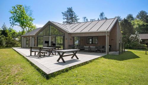 Four-Bedroom Holiday Home