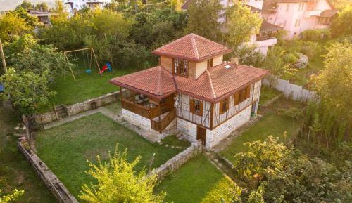 Villa with Garden View