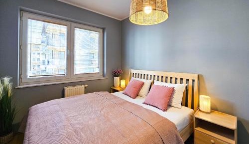 One-Bedroom Apartment with Balcony