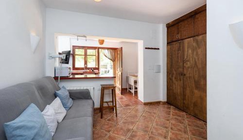 Apartment with Shared Terrace