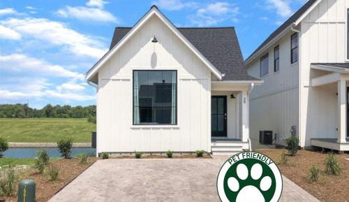 Three-Bedroom Holiday Home 