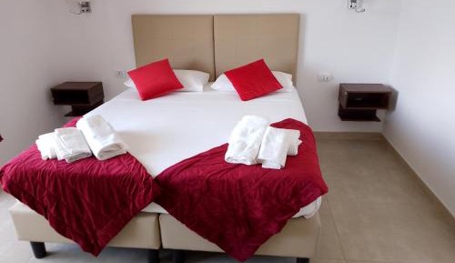 Large Double or Twin Room