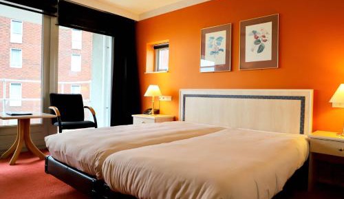  Deluxe Twin Room with Bathtub 