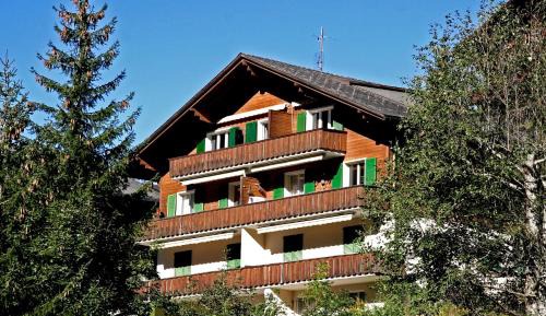 Apartment with Balcony