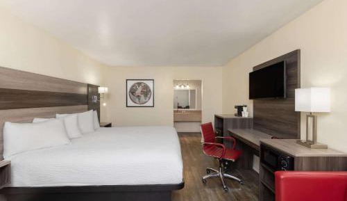 Queen Room with Two Queen Beds - Non-Smoking
