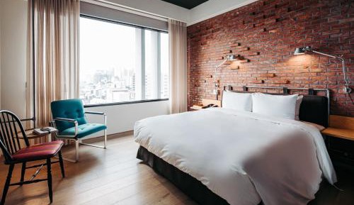 U.I.J King Room