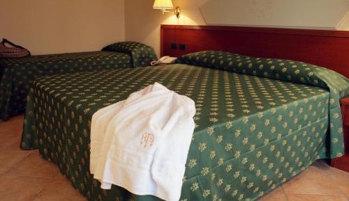 Deluxe Double Room with Extra Bed