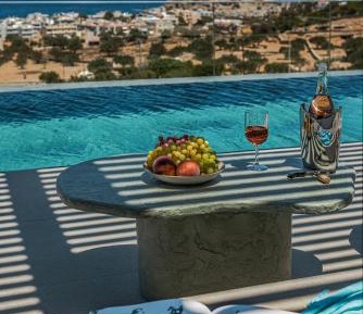 Sea-View Residence with  Pool