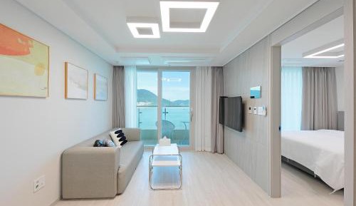 Deluxe Ocean Marine Room with Namhang Bridge View 