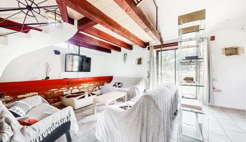 Four-Bedroom Holiday Home