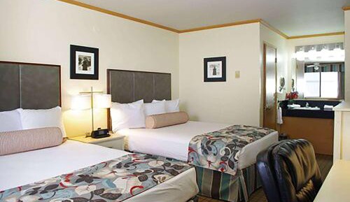 Queen Room with Two Queen Beds - Non-Smoking