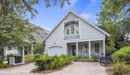Three-Bedroom Holiday Home 
