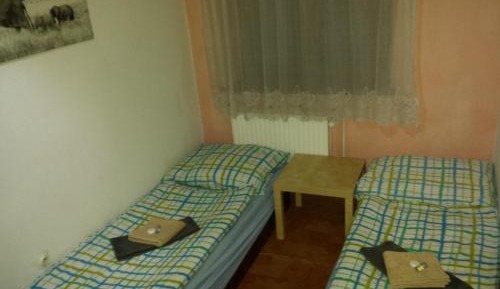 Standard Twin Room with Shared Bathroom