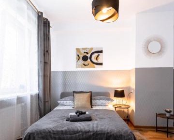 Standard Double Room with Shared Bathroom