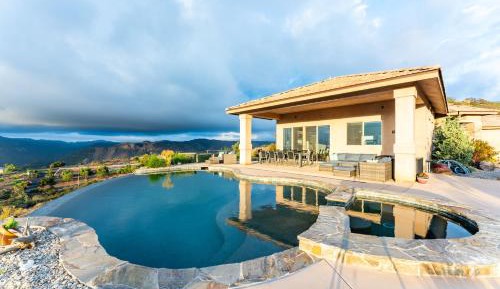 Four-Bedroom Holiday Home