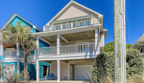 Four-Bedroom Holiday Home