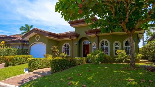 Deluxe Villa