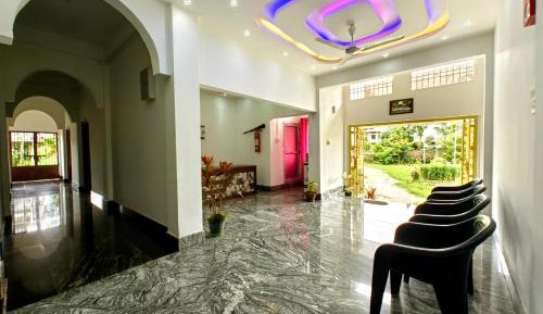 Family Room with Garden View