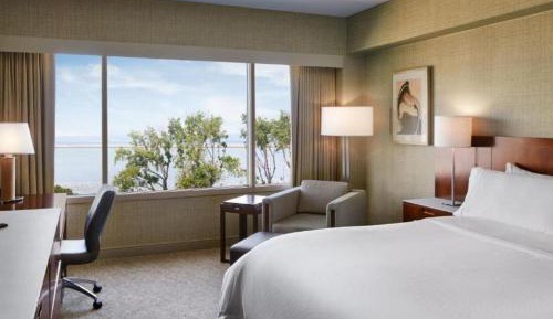 Guest room, 1 King, Bay view