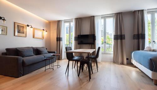 One-Bedroom Apartment