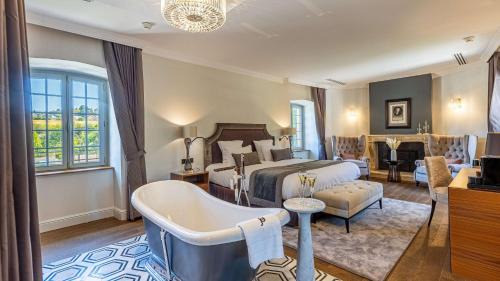 Junior Suite Deodat - Château - unlimited Spa Access