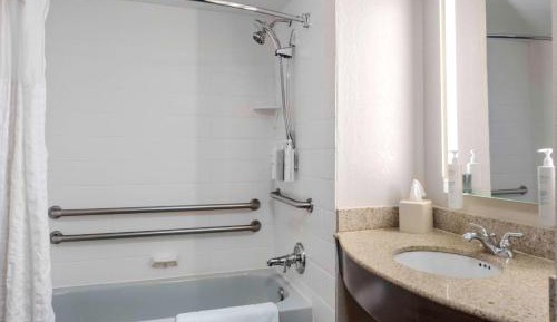 Queen Room with Two Queen Beds - Mobility and Hearing Access