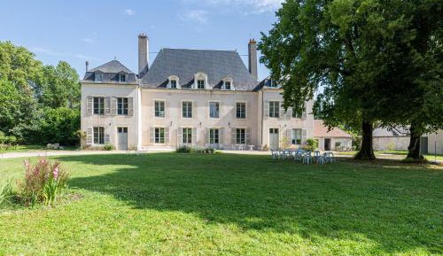 Seven-Bedroom House