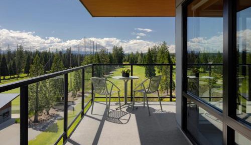 King Room with Mountain View