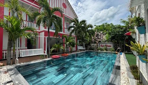 King Room with Pool View