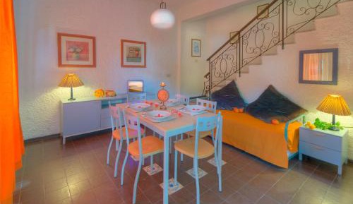 Two-Bedroom Apartment - Split Level