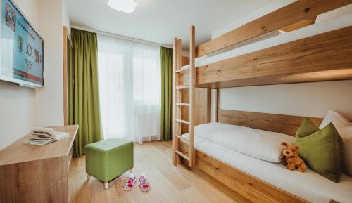 Large Two-Bedroom Apartment with Terrace