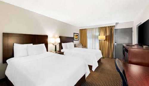 Double Room with Two Double Beds - Non-Smoking