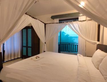 King Room with Balcony