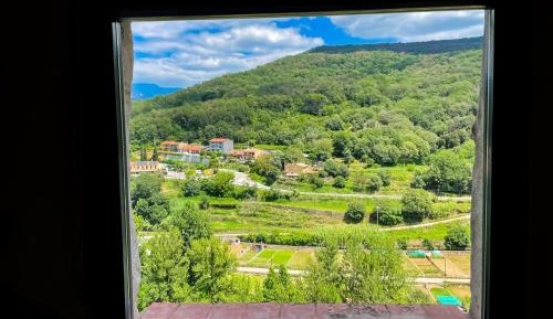 Two-Bedroom Apartment with Mountain View