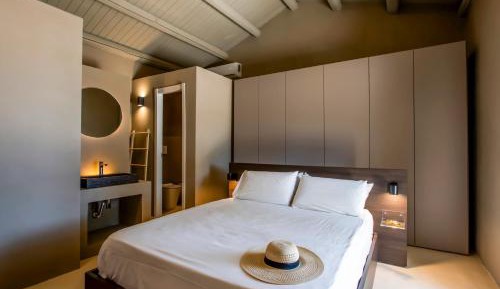 Queen Room with Garden View