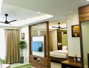 Suite Room with Bathtub