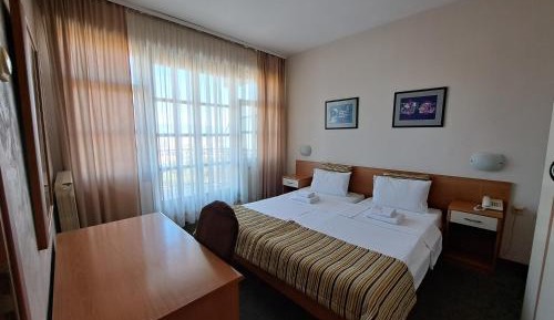 Double or Twin Room with Terrace